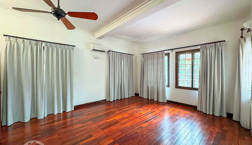 Villa with Large Swimming Pool & Garden for Rent in Tay Ho