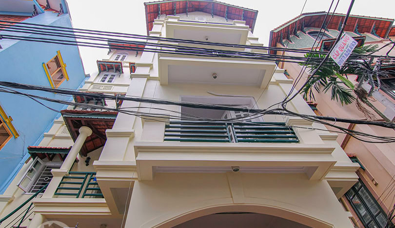 Bright Unfurnished 4-Bedroom House for Rent in Tay Ho, Hanoi