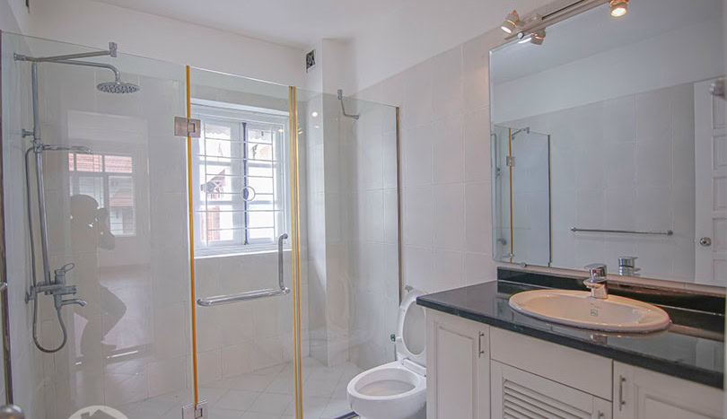 Bright Unfurnished 4-Bedroom House for Rent in Tay Ho, Hanoi