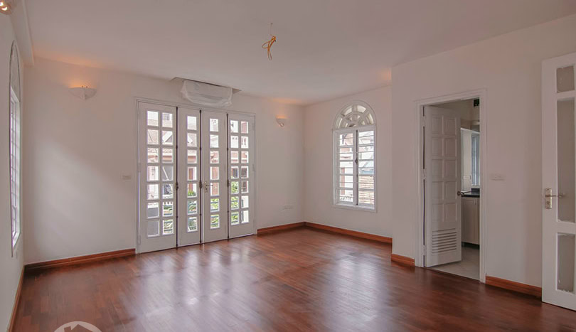 Bright Unfurnished 4-Bedroom House for Rent in Tay Ho, Hanoi