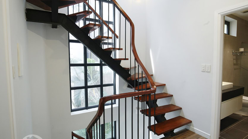 Modern furnished 3 beds house with garden to rent in Tay Ho