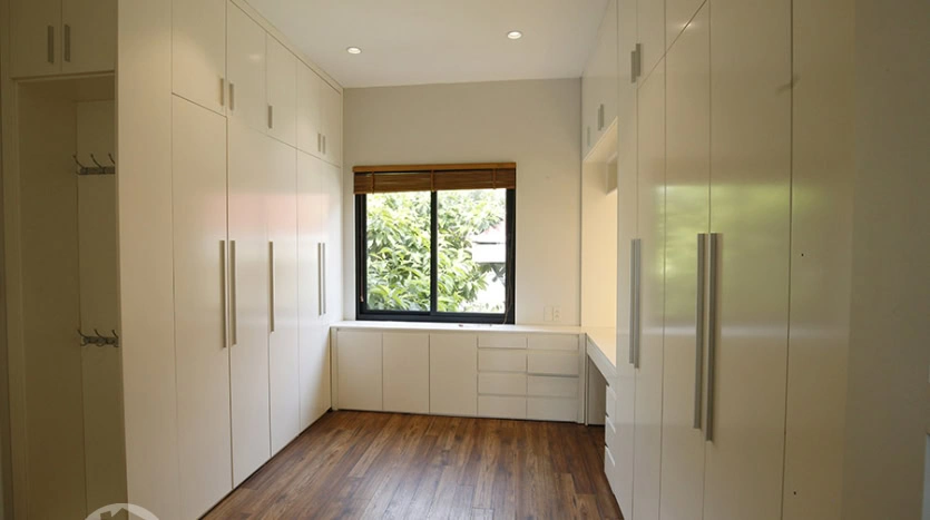 Modern furnished 3 beds house with garden to rent in Tay Ho